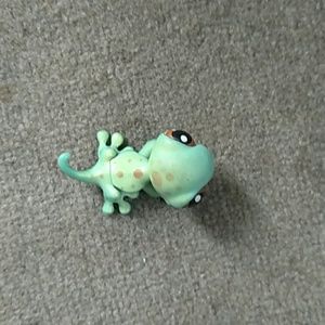 A green bluish orange lizard Littlest Pet Shop
